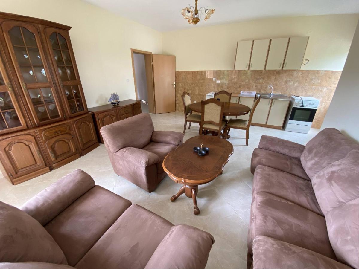 Guest House Koliqi - Hotel & Apartments ウルツィニ エクステリア 写真