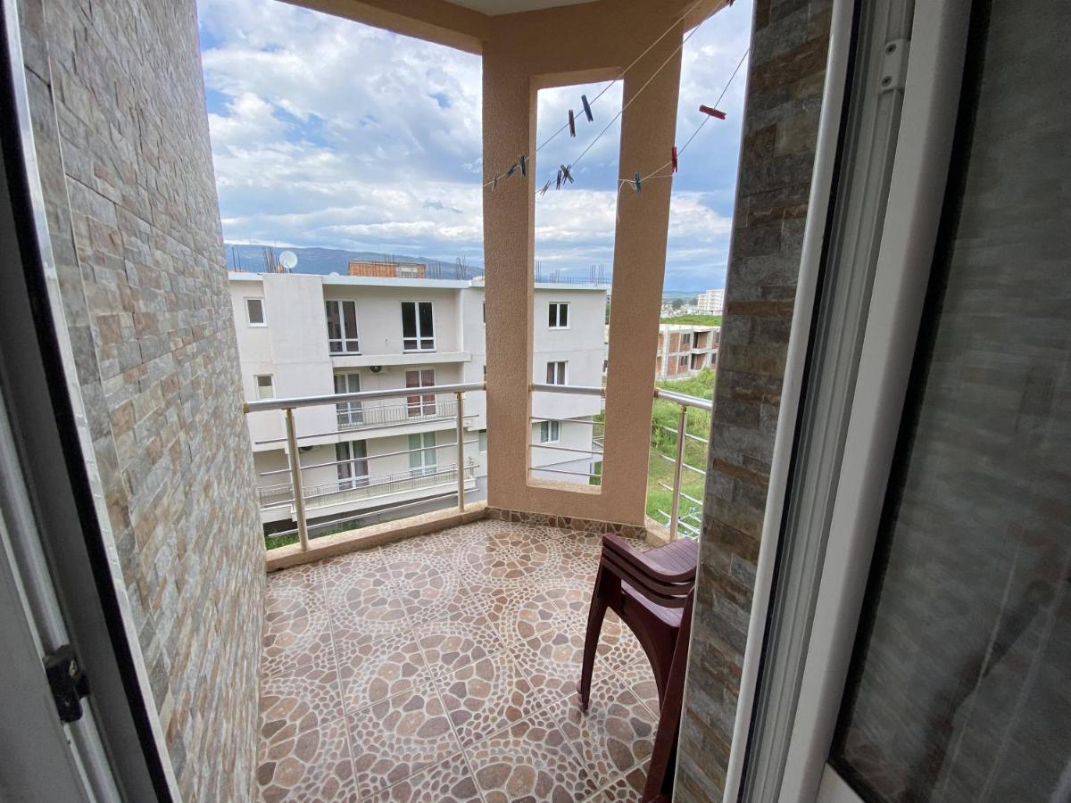 Guest House Koliqi - Hotel & Apartments ウルツィニ エクステリア 写真