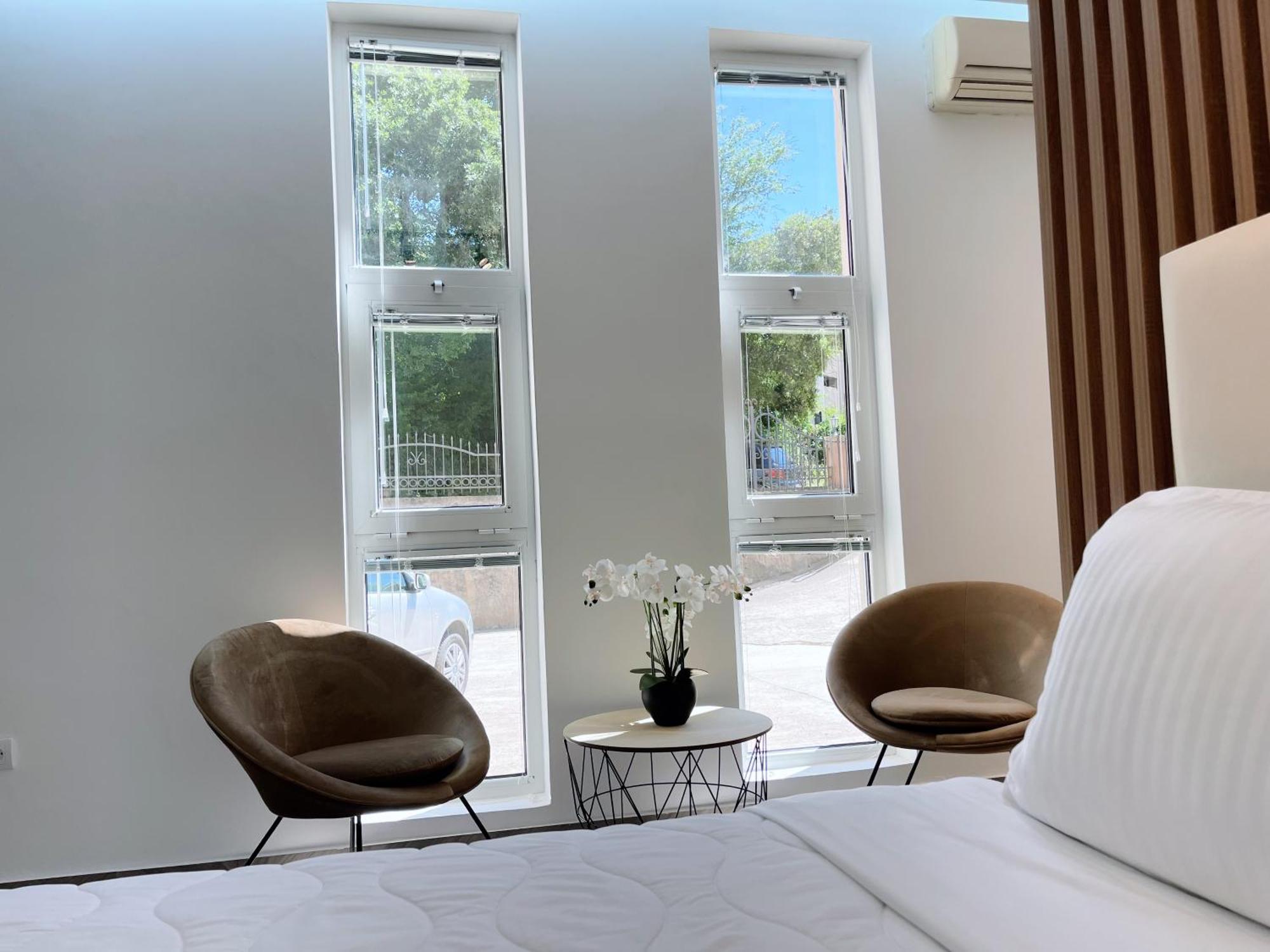 Guest House Koliqi - Hotel & Apartments ウルツィニ エクステリア 写真