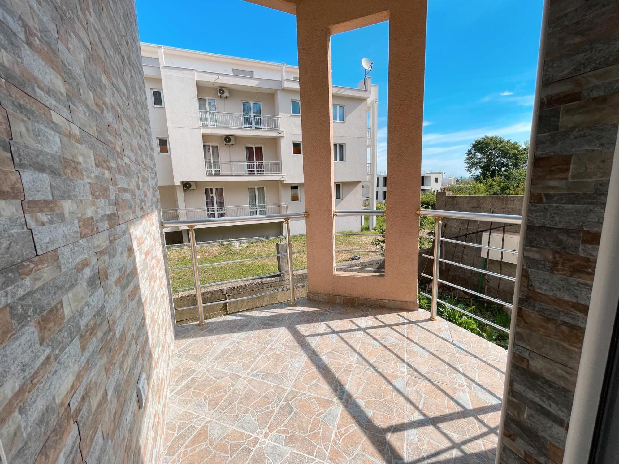 Guest House Koliqi - Hotel & Apartments ウルツィニ エクステリア 写真